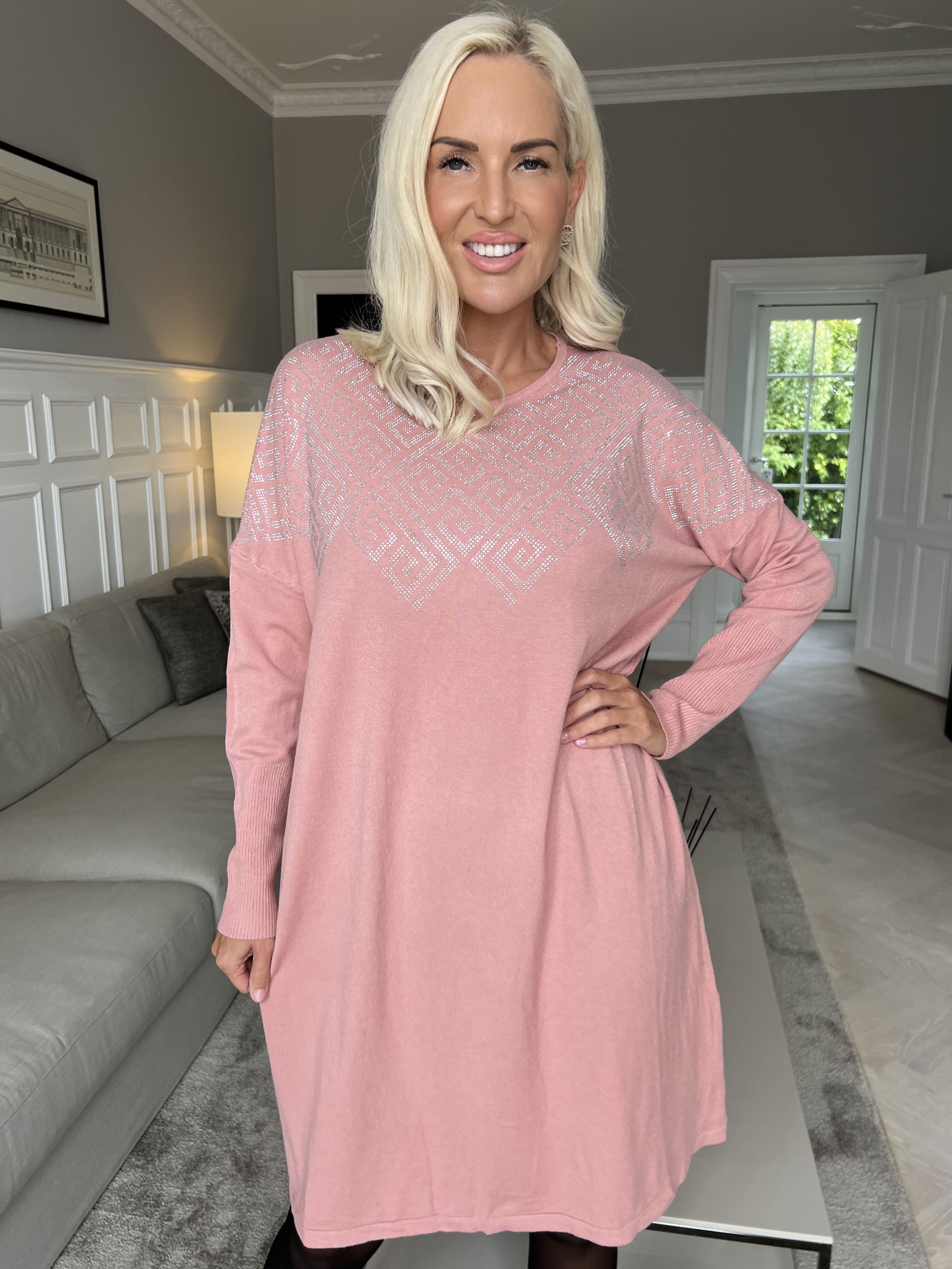 Luna - Blød strikkjole med similisten